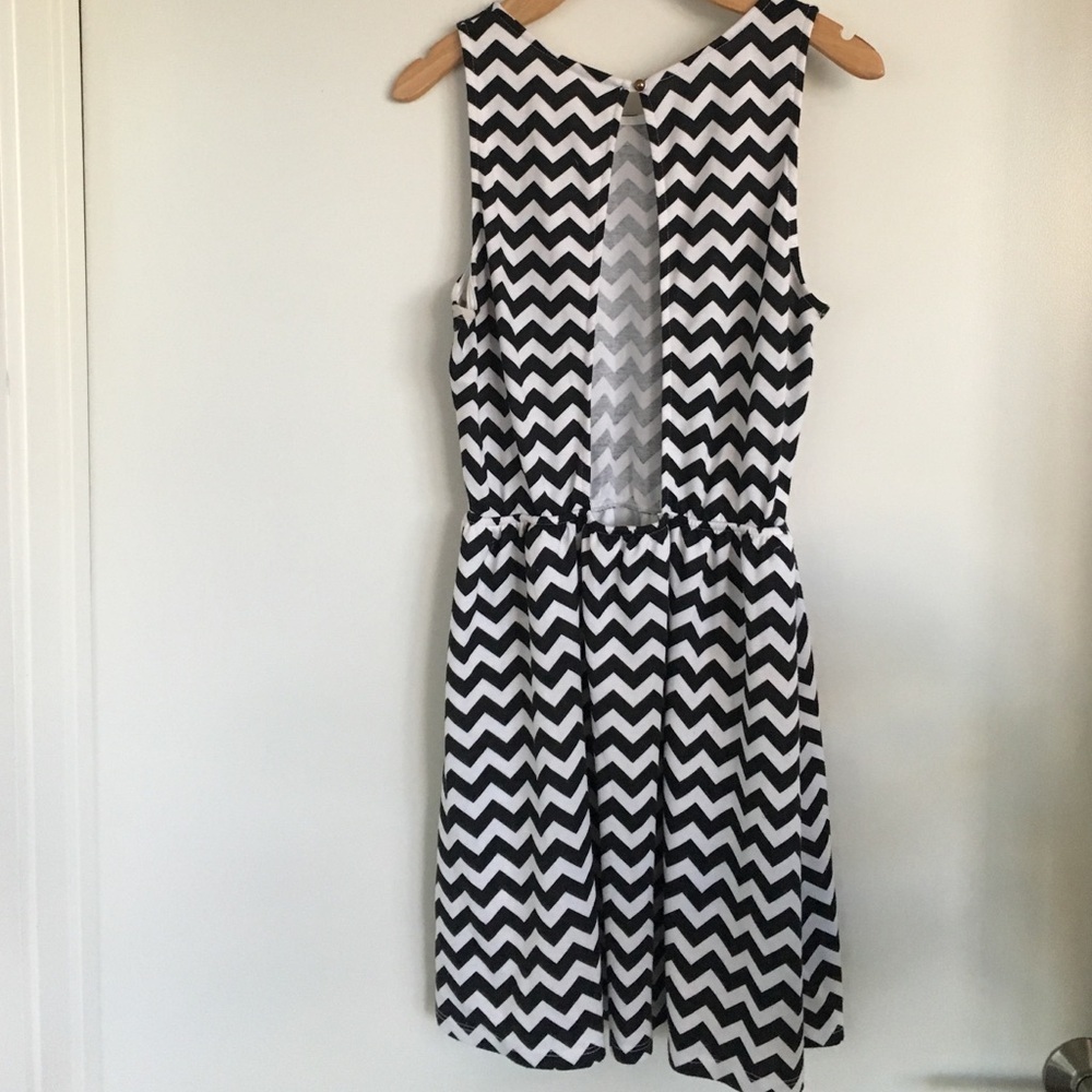 Chevron mini dress. - Picture 2 of 2